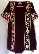 Red Antique Roman High Mass Set of Vestments 8190